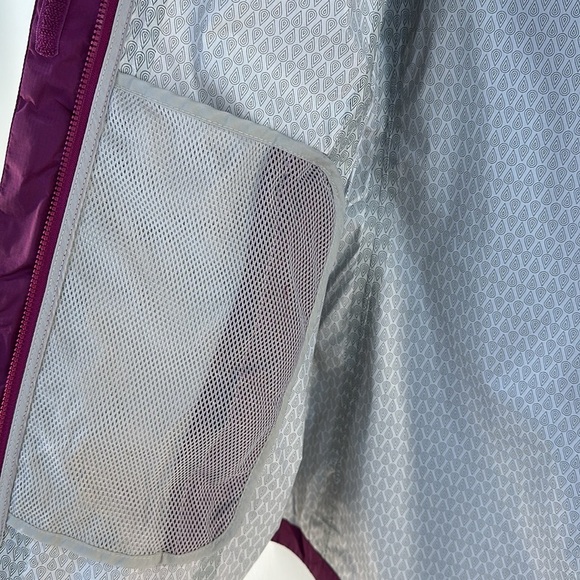 Marmot Hoodie Windbreaker - Picture 10 of 11